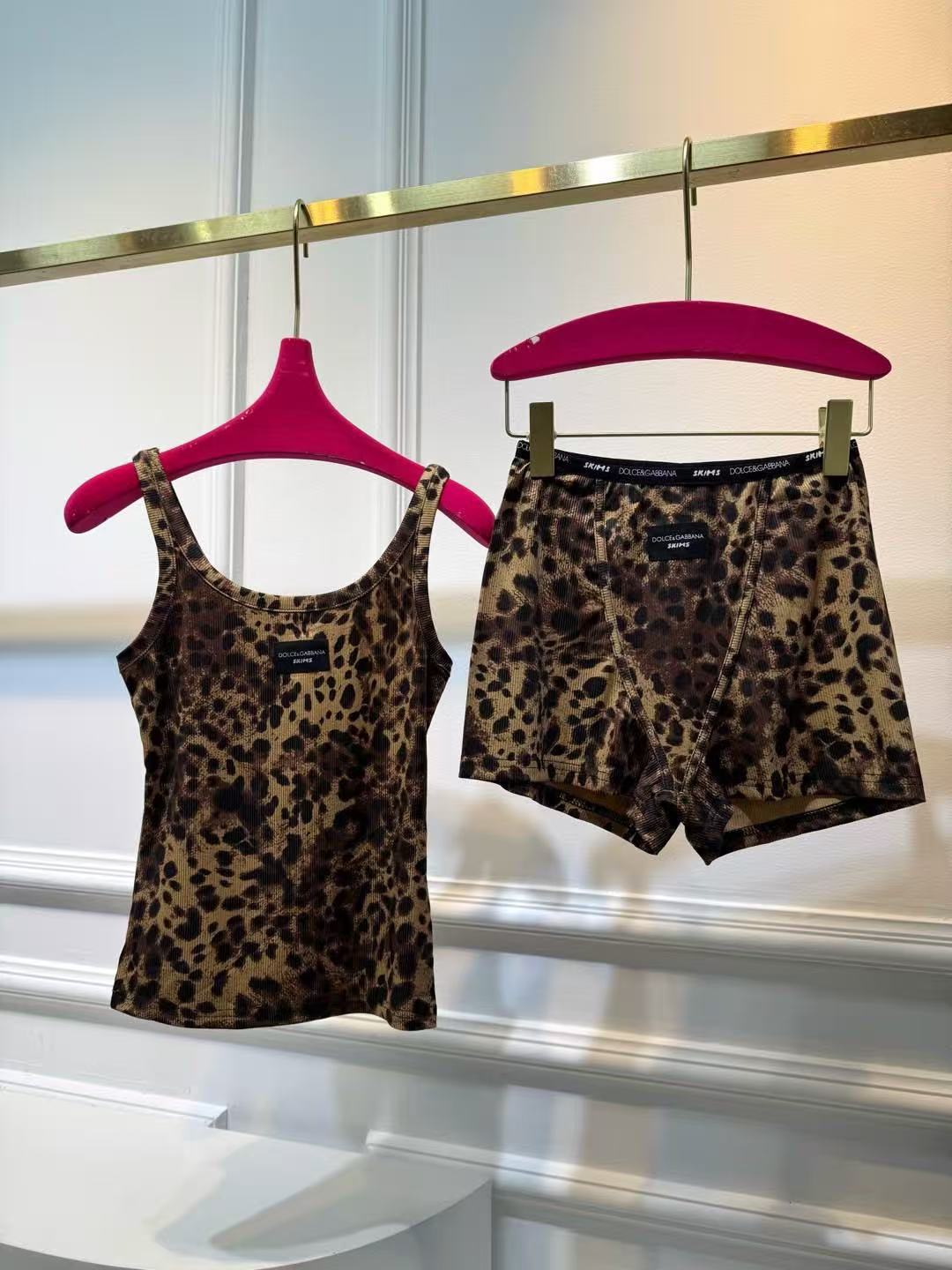 Leopard-print matching set-1