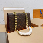 Exquisite leather bags-597