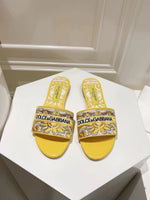High-end women's slippers