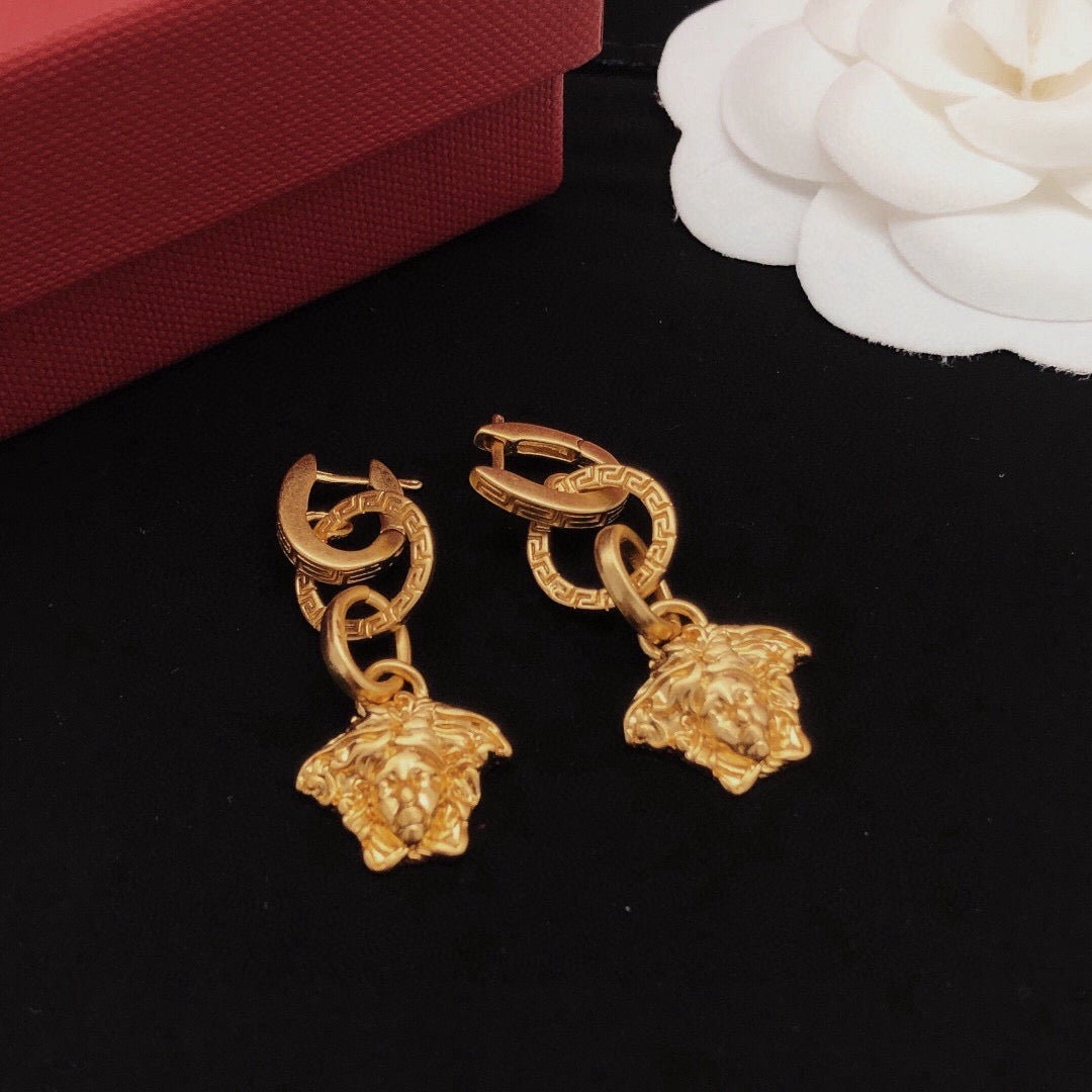 Fashionable drop earrings-4