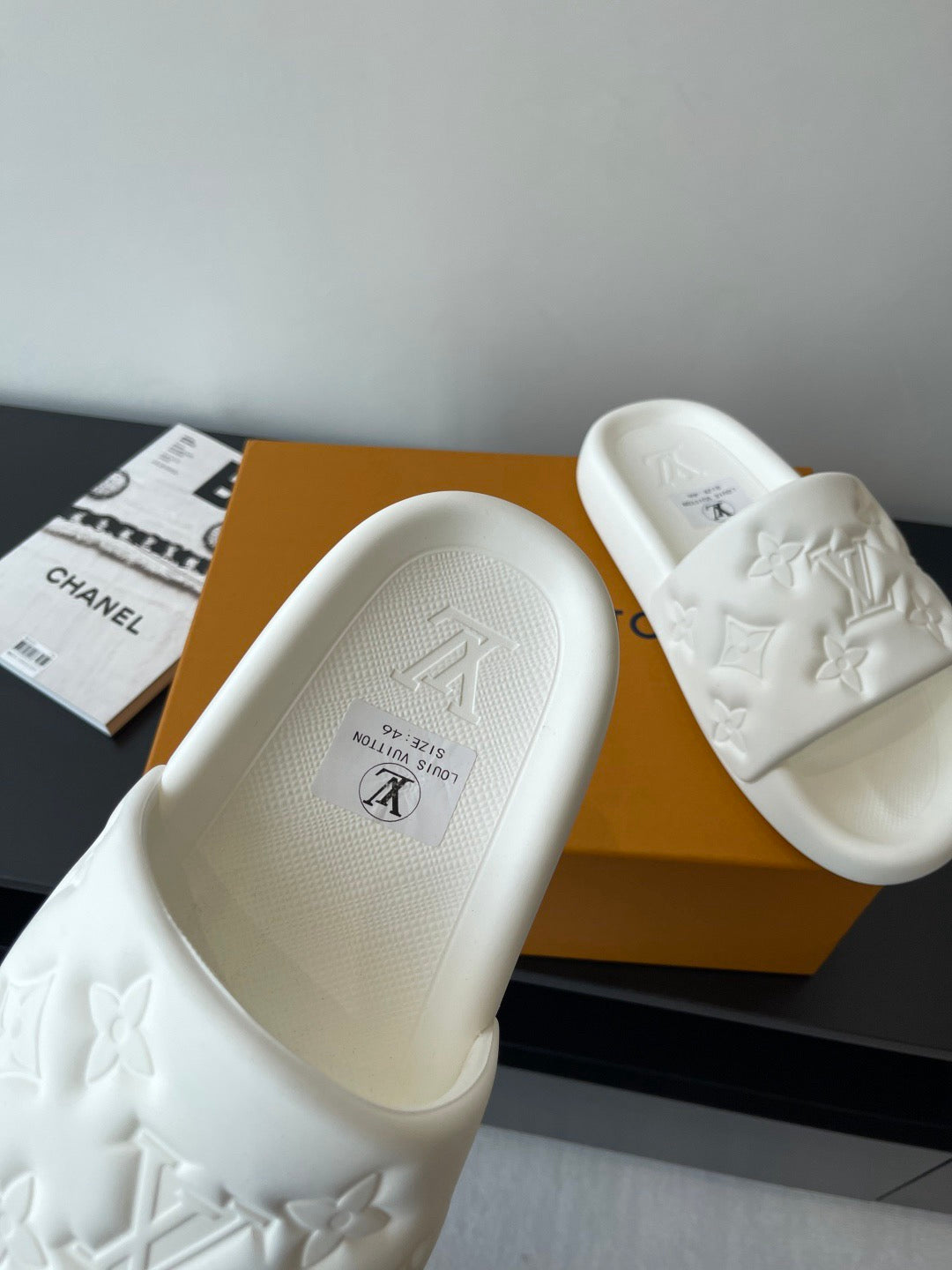 High-end women's slippers-3