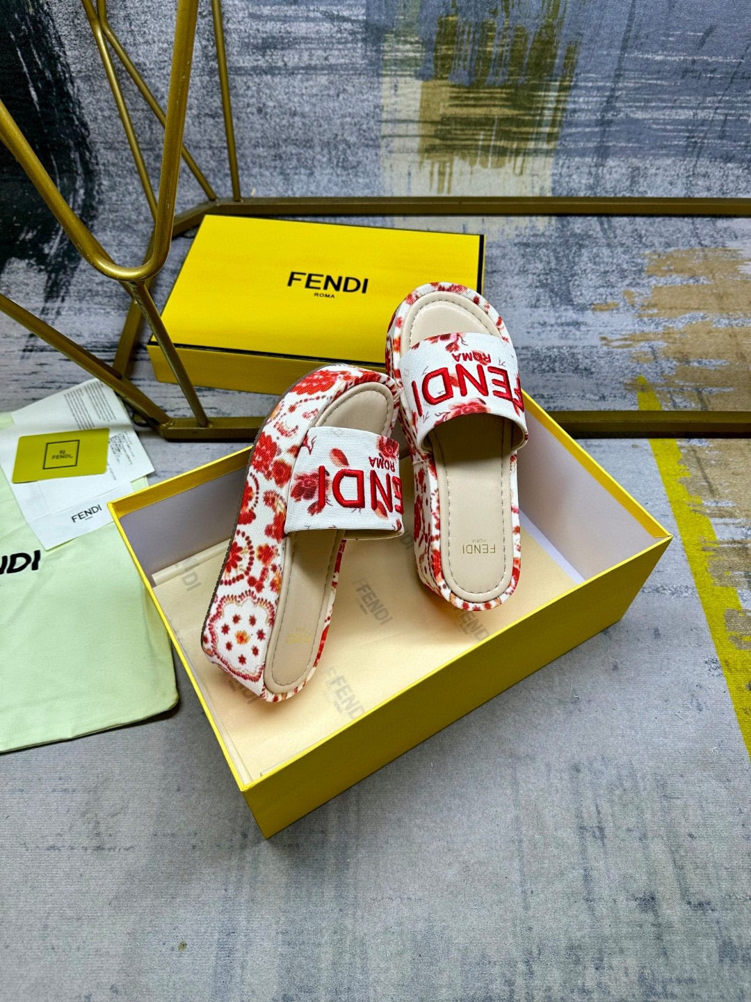 High-end women's slippers-5