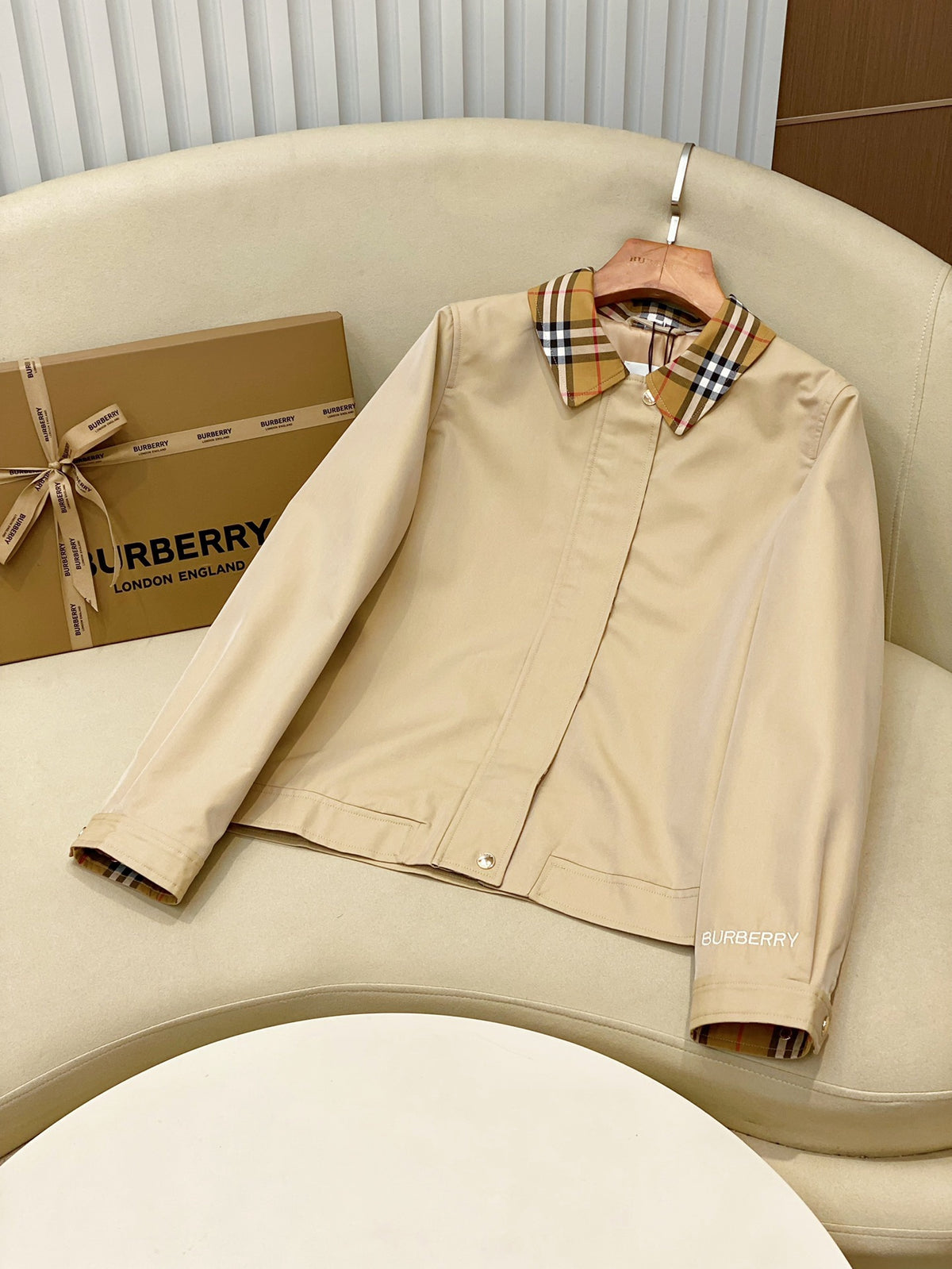 Classic jacket-230910-79