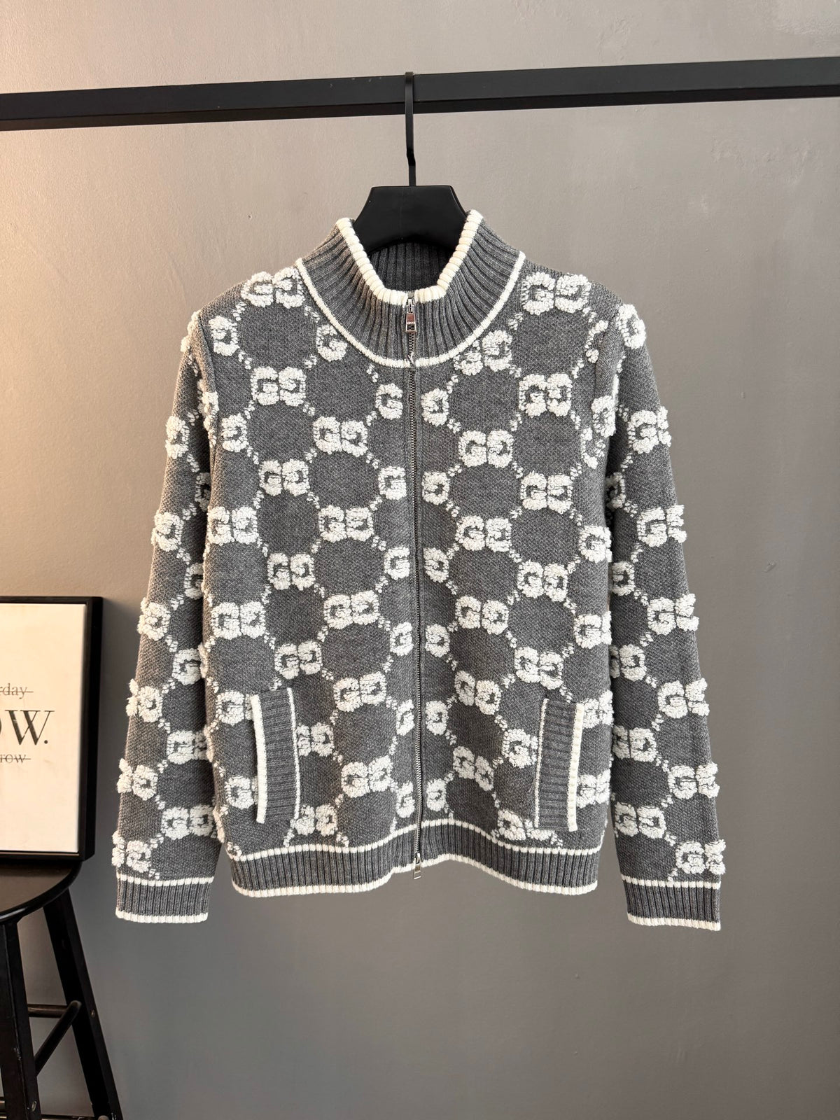 Classic Fashion Sweater-10002
