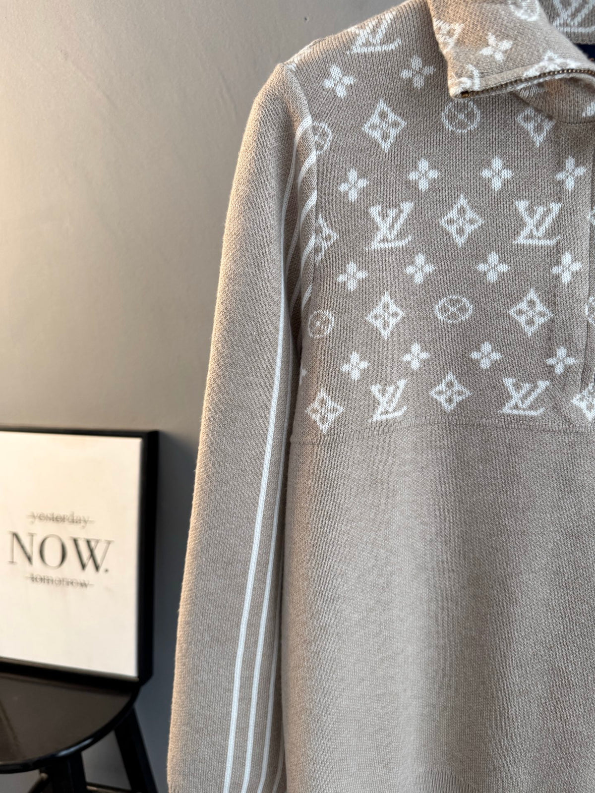 Classic Fashion Sweater-10003