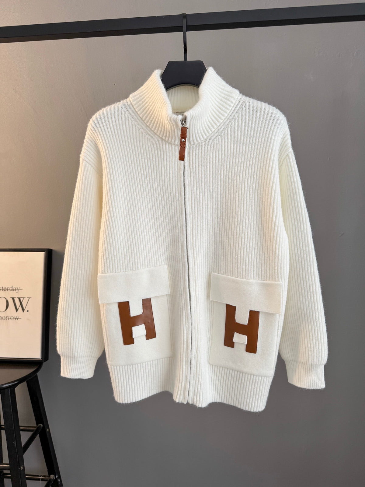 Classic Fashion Sweater-10004