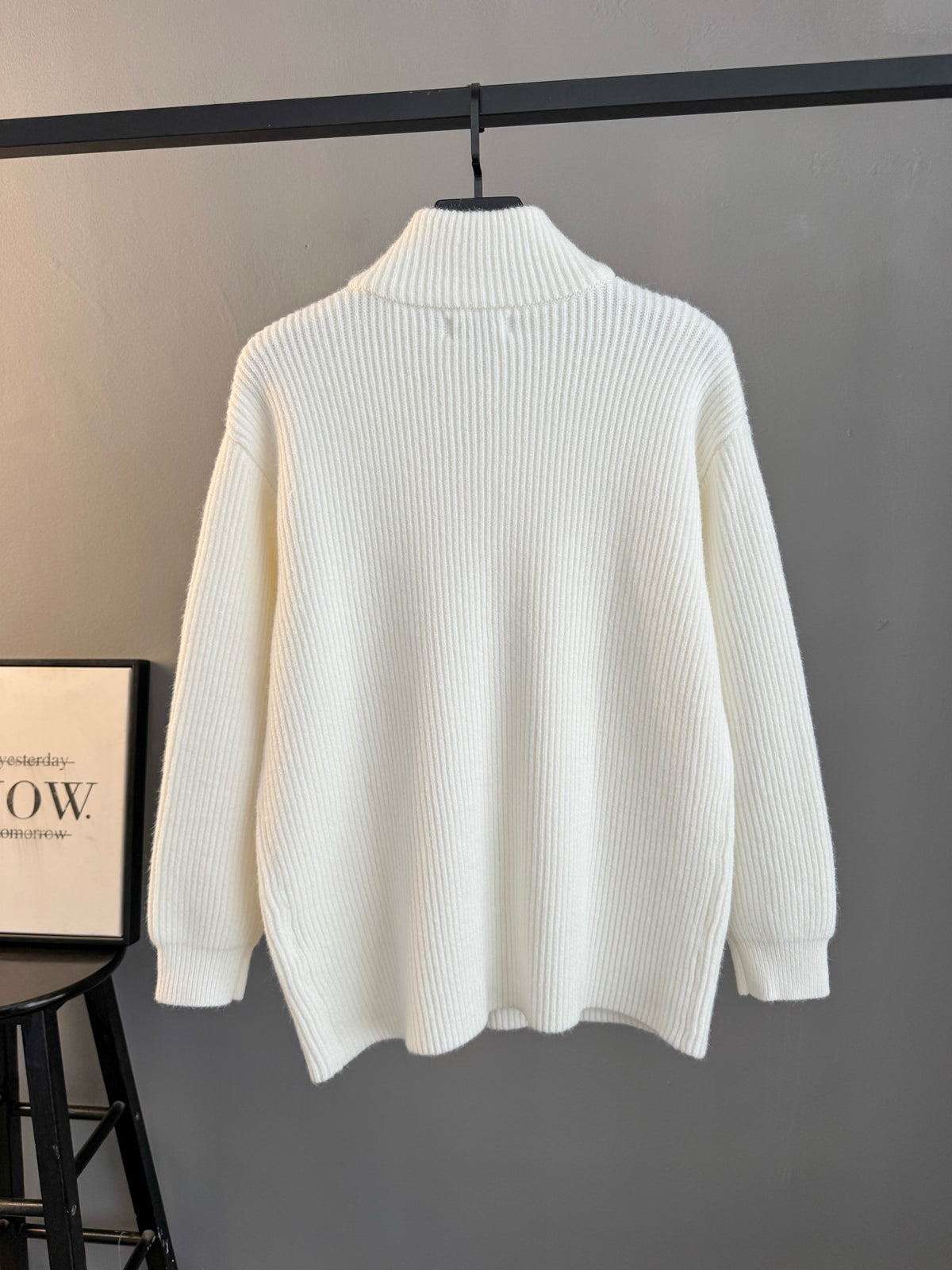 Classic Fashion Sweater-10004