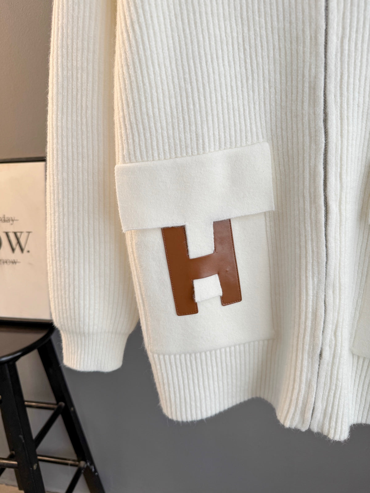 Classic Fashion Sweater-10004