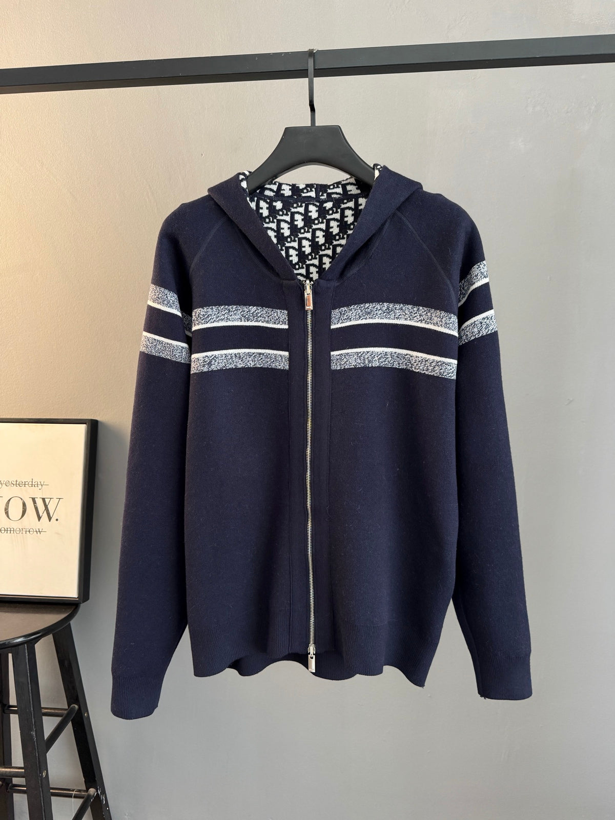 Classic Fashion Sweater-10005