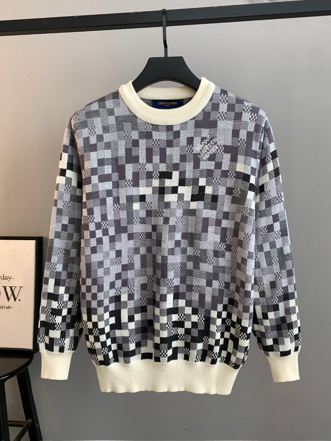 Classic Fashion Sweater-10006