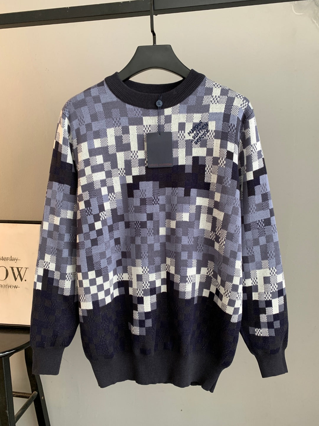 Classic Fashion Sweater-10008