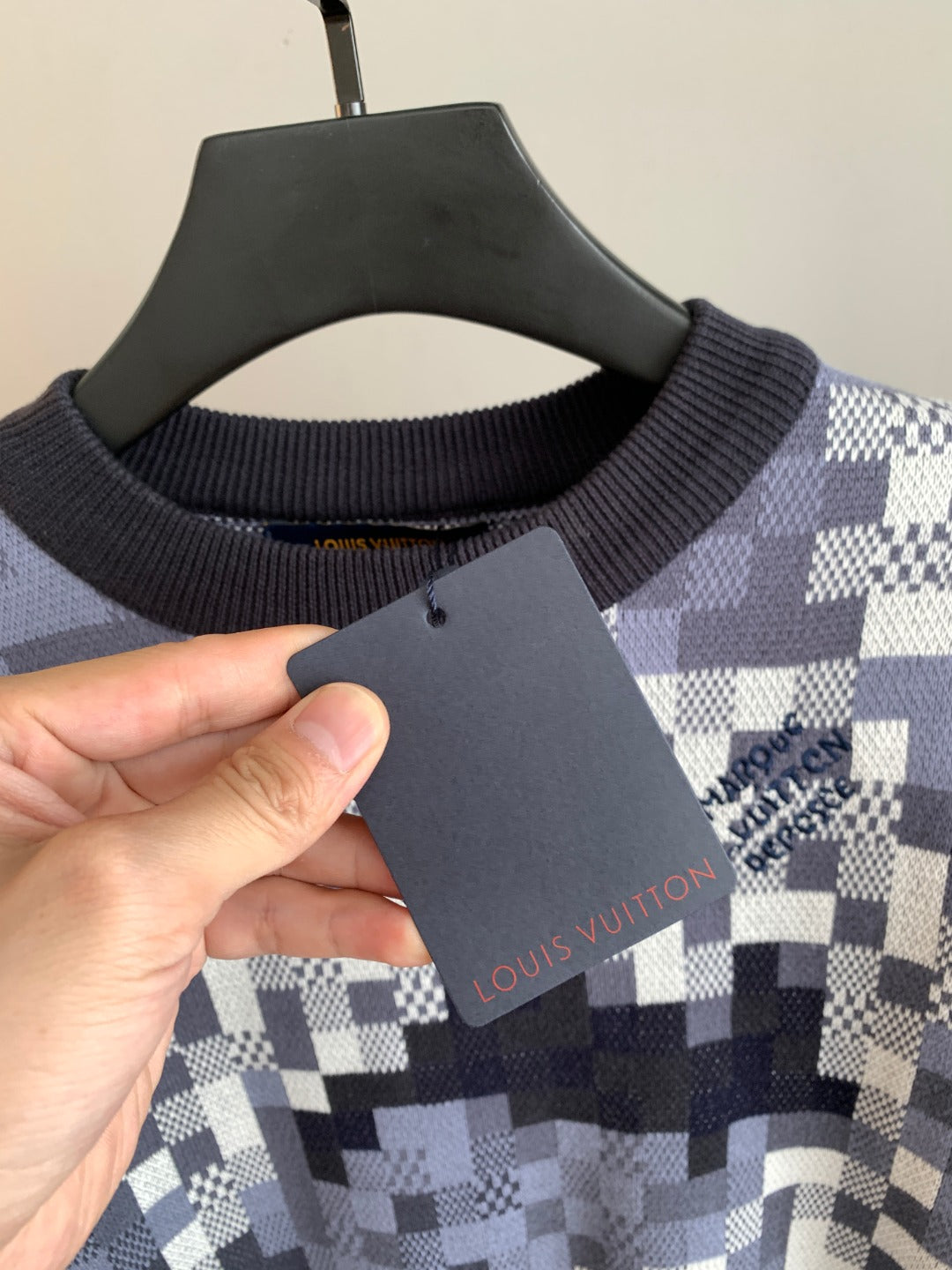 Classic Fashion Sweater-10008