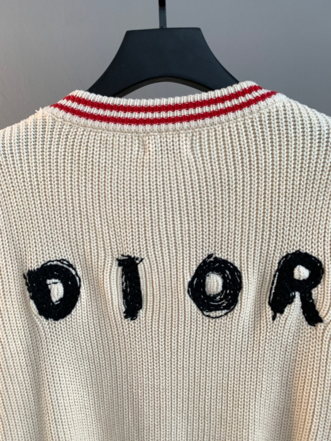Classic Fashion Sweater-10009