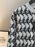 Classic Fashion Sweater-10011