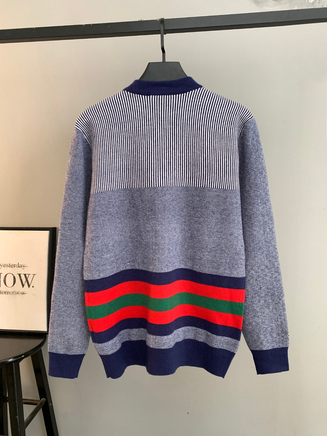 Classic Fashion Sweater-10016