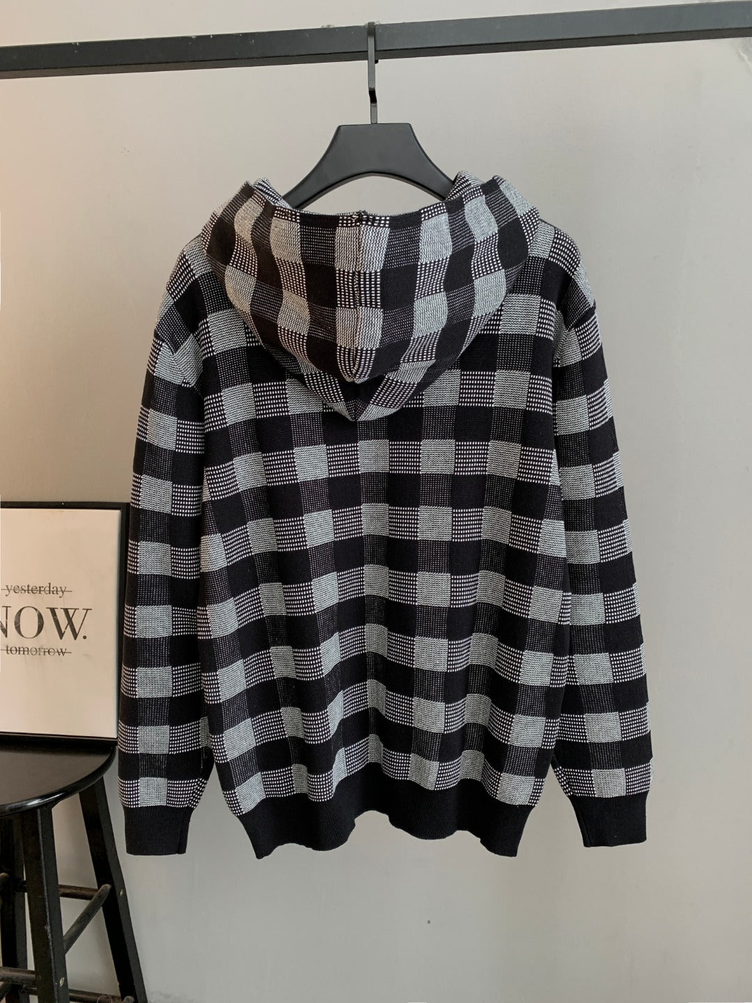 Classic Fashion Sweater-10017