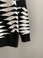 Classic Fashion Sweater-10019