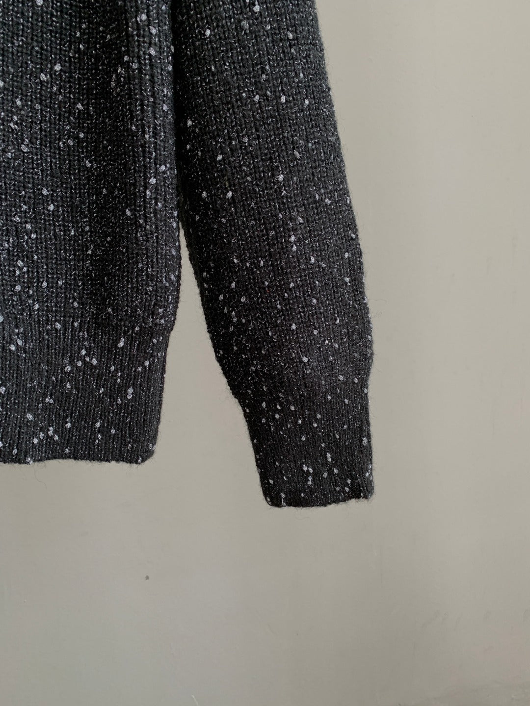 Classic Fashion Sweater-10020