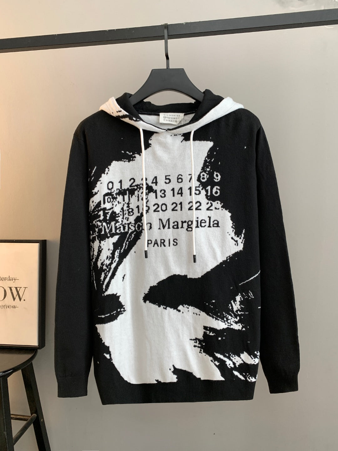 Classic Fashion Sweater-10022