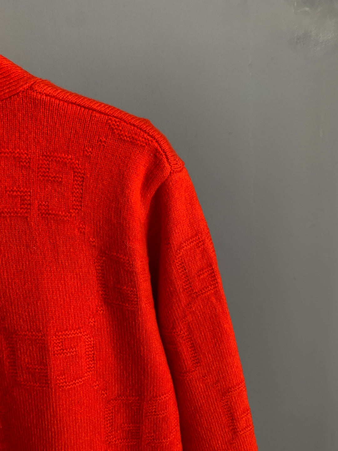 Classic Fashion Sweater-10033