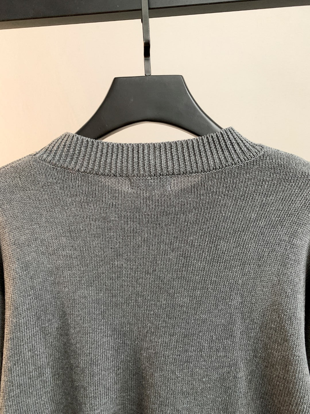 Classic Fashion Sweater-10034
