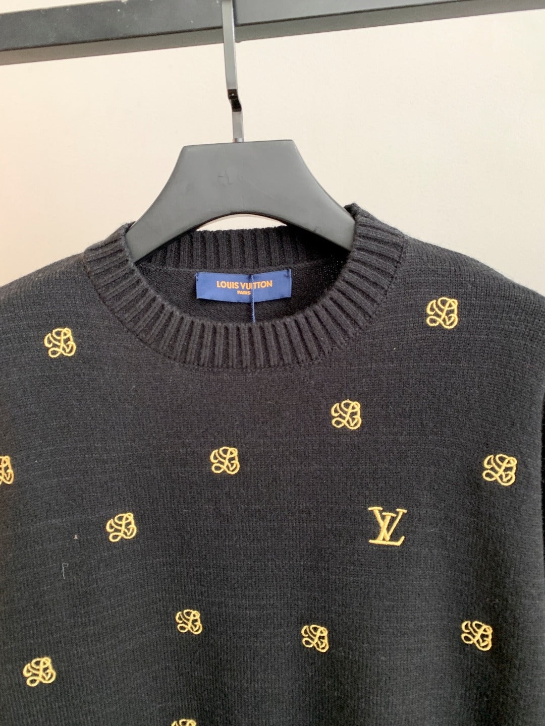Classic Fashion Sweater-10042