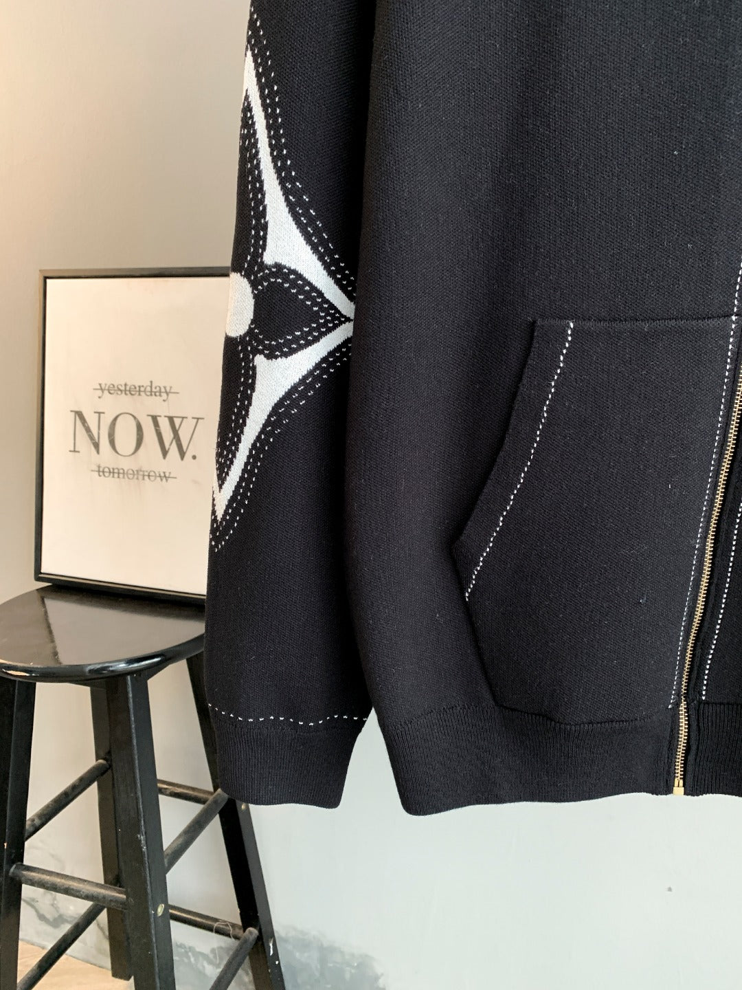 Classic Fashion Sweater-10050