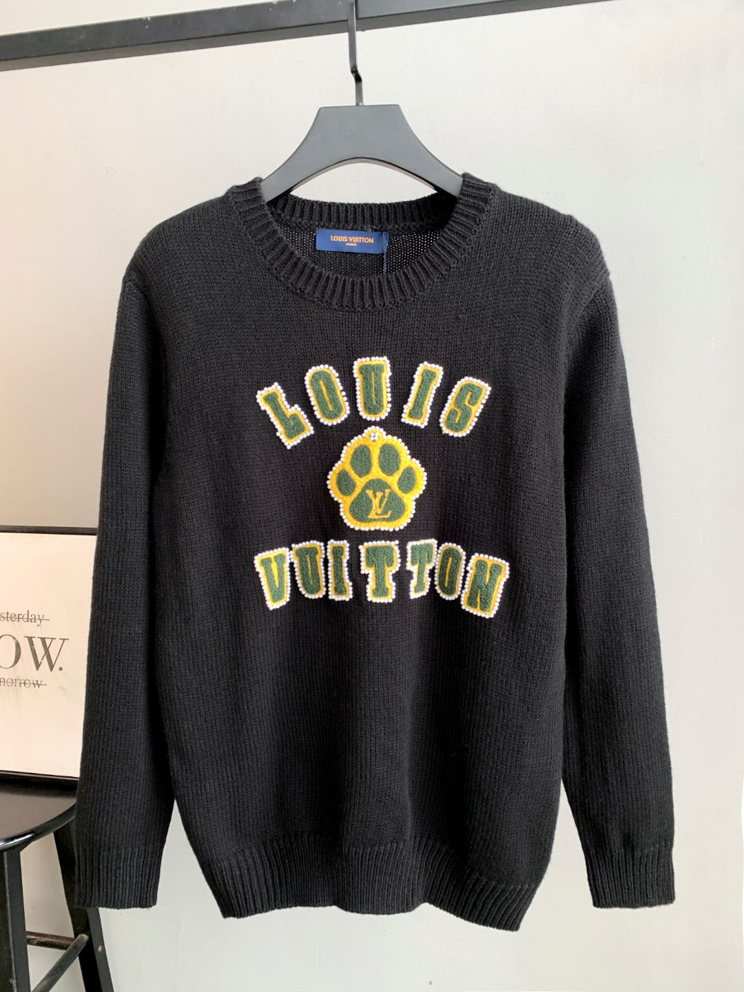Classic Fashion Sweater-10054