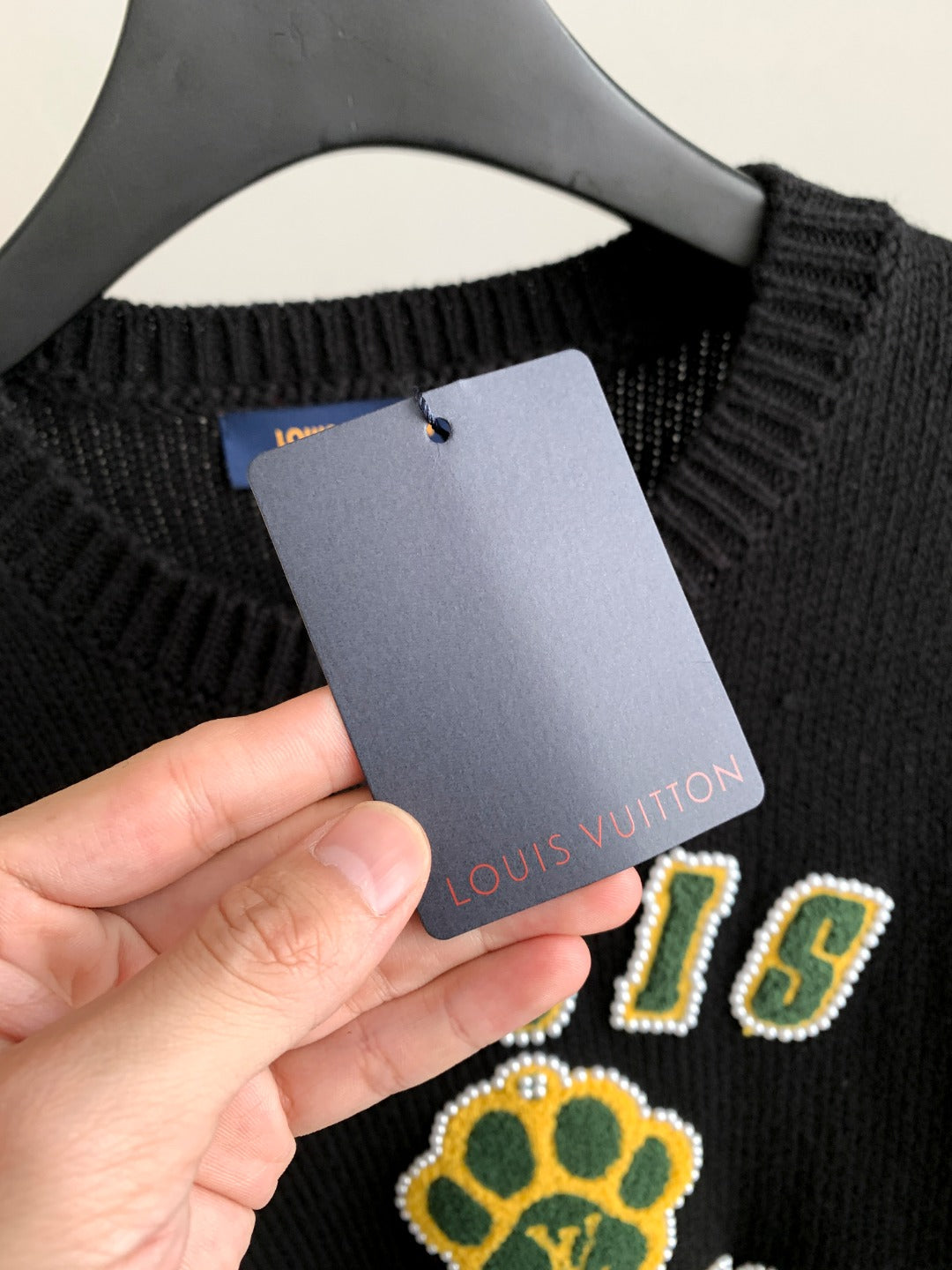Classic Fashion Sweater-10054