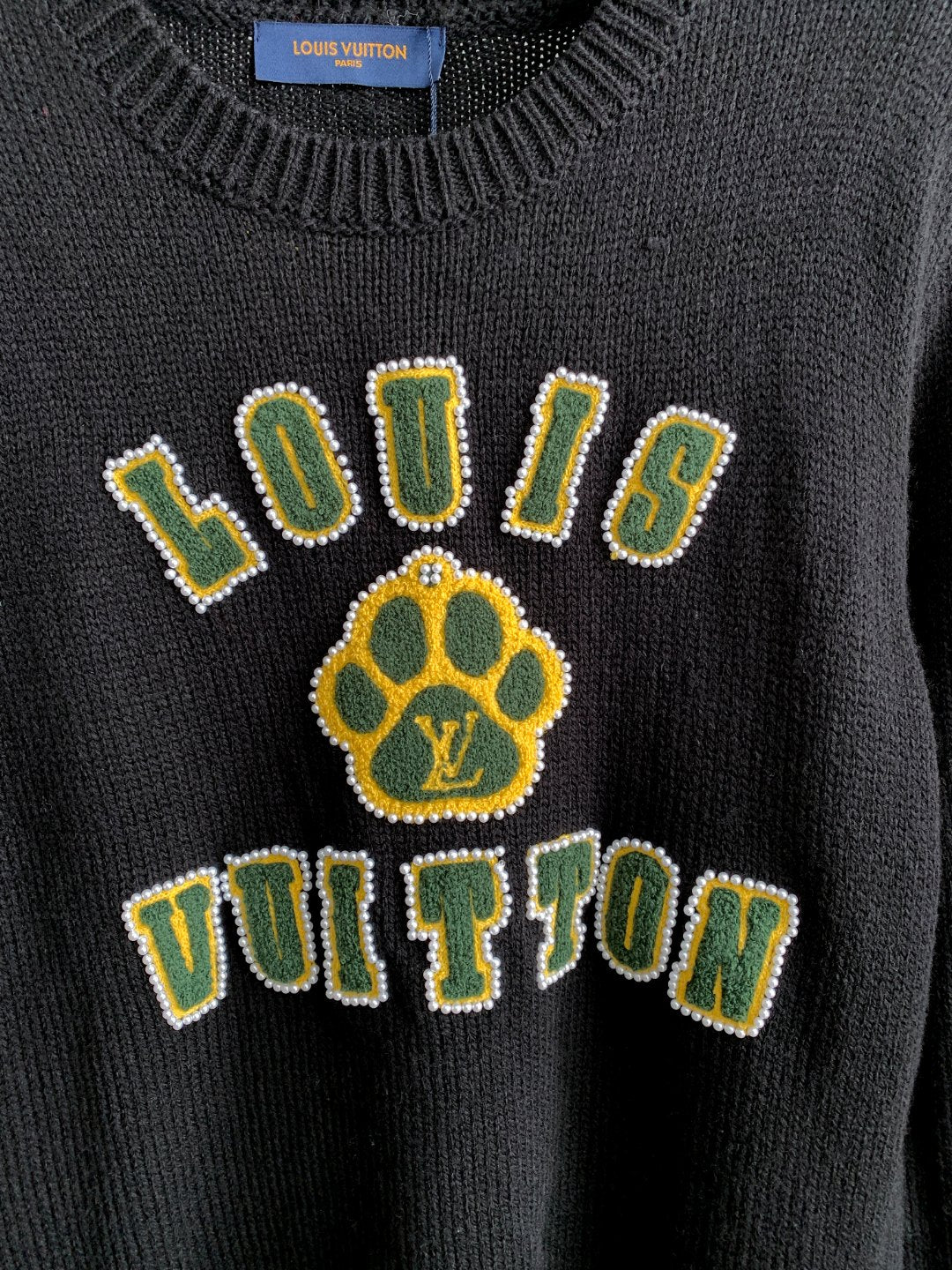 Classic Fashion Sweater-10054