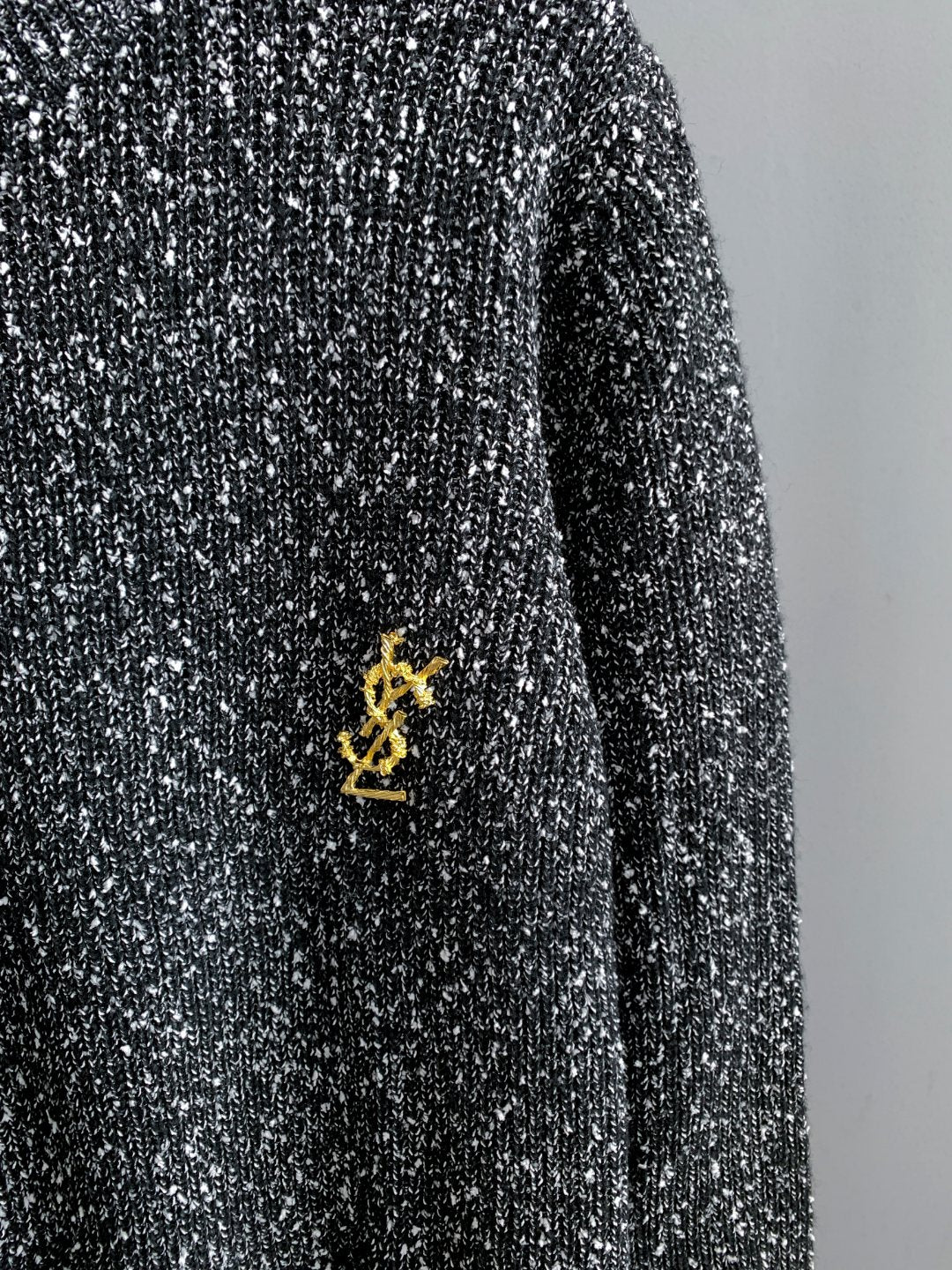 Classic Fashion Sweater-10055