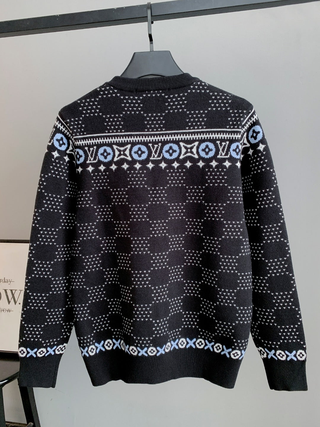 Classic Fashion Sweater-10056