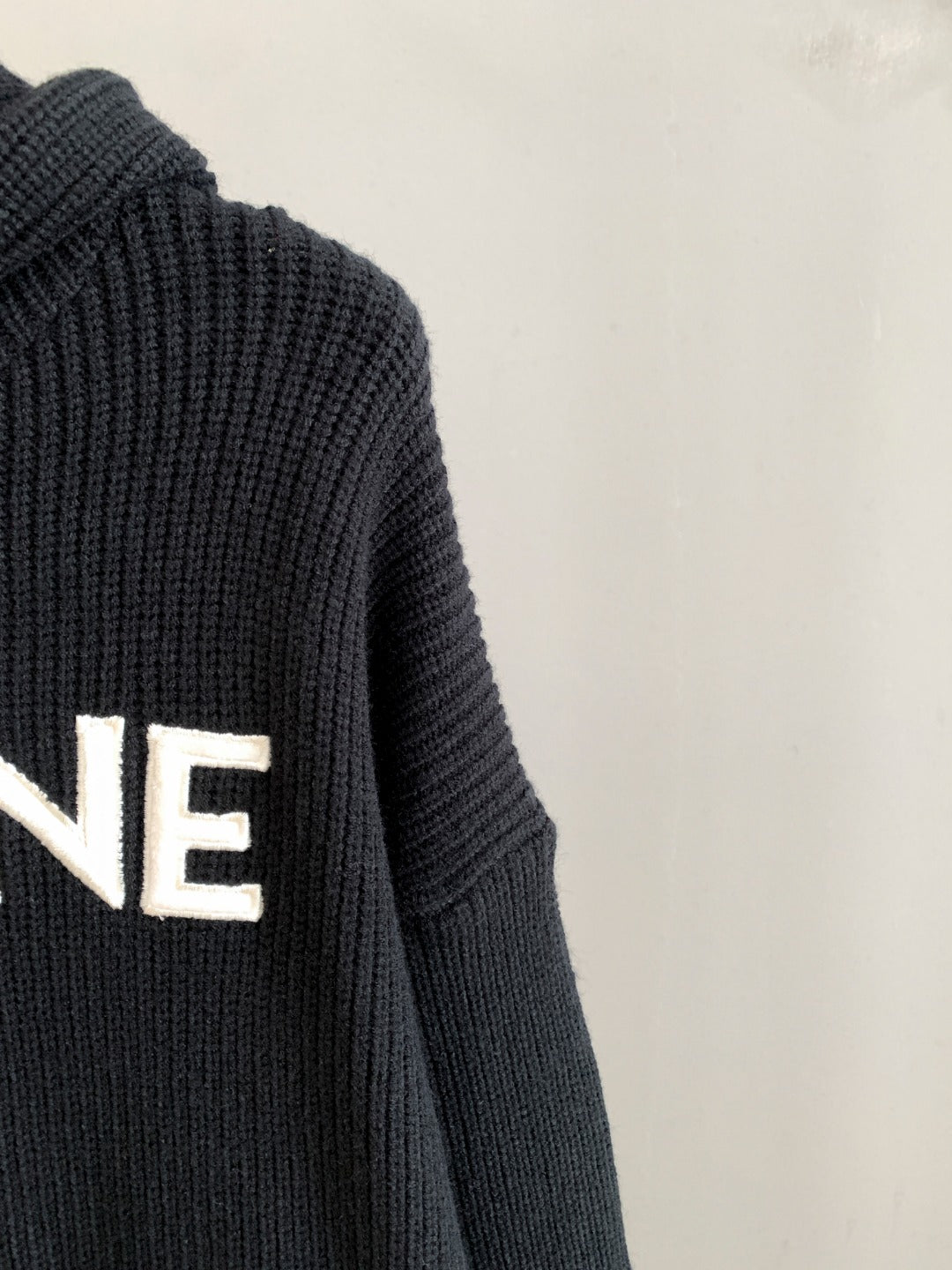 Classic Fashion Sweater-10062