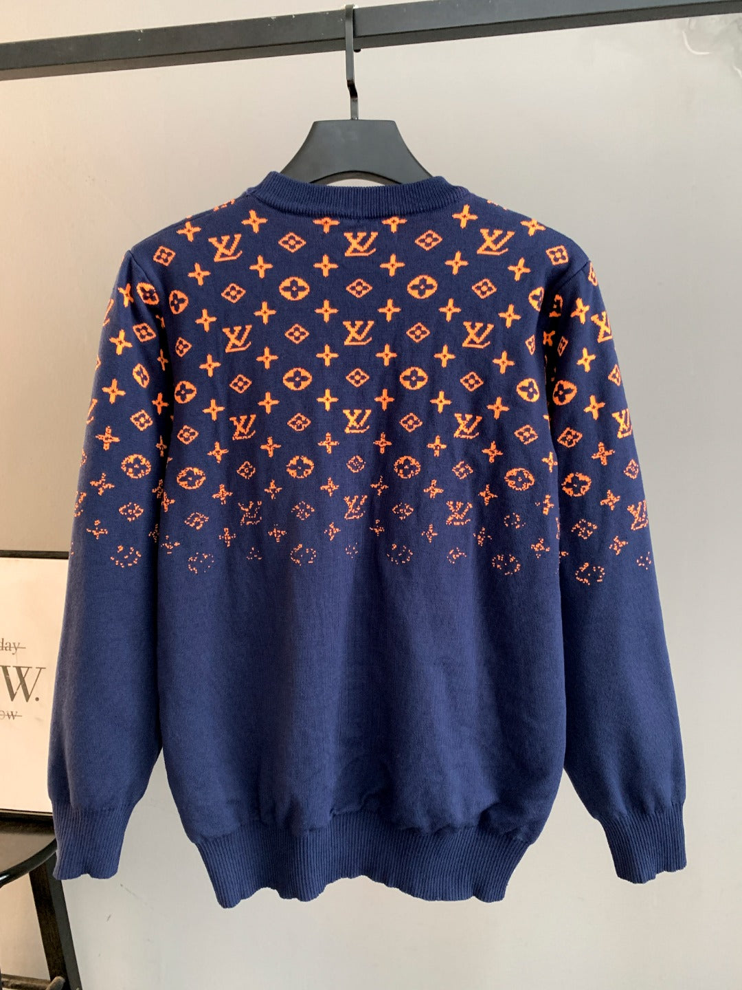Classic Fashion Sweater-10065