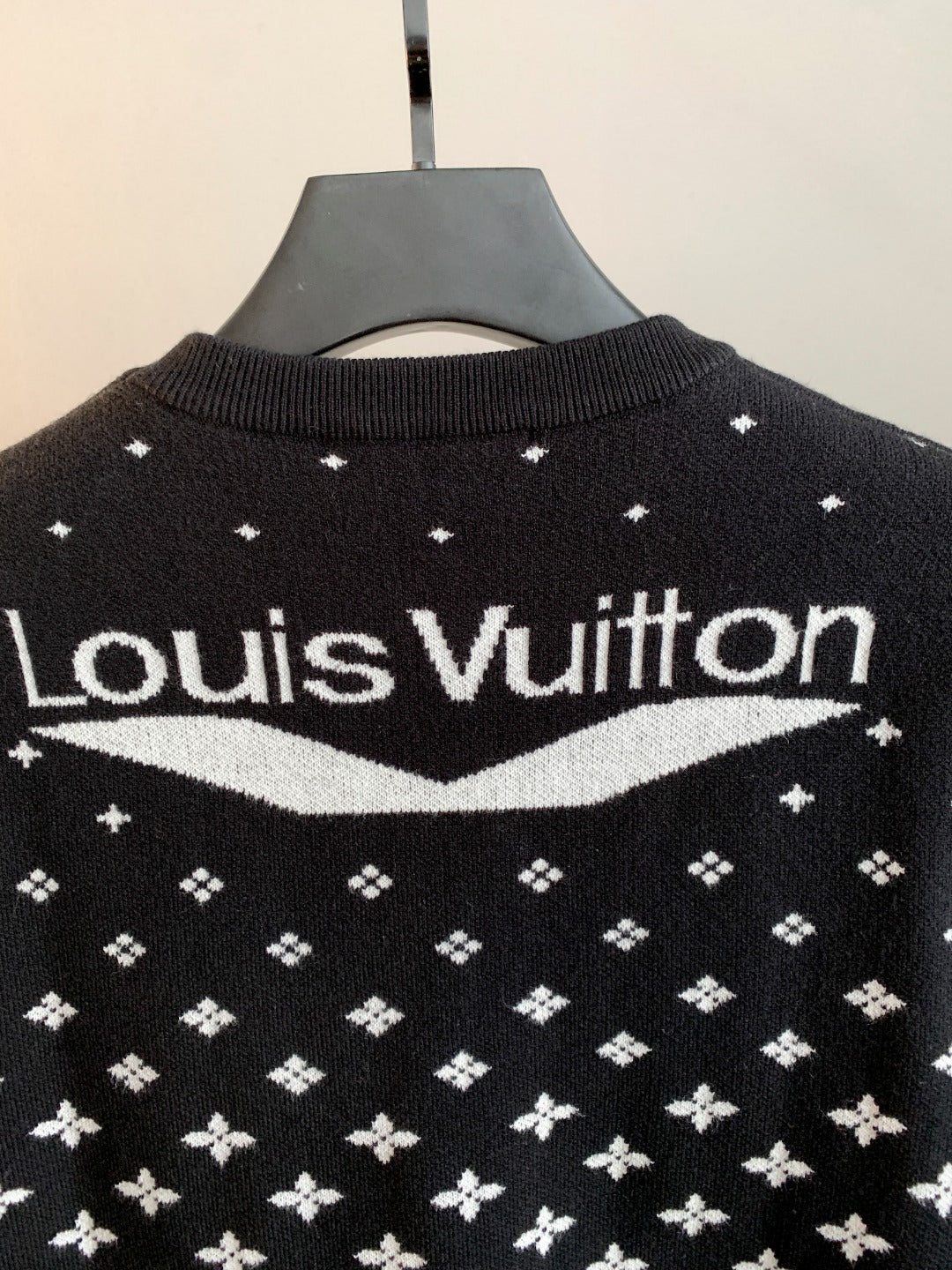 Classic Fashion Sweater-10067