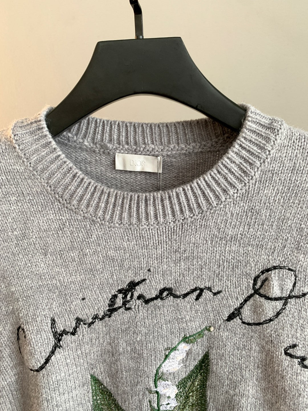 Classic Fashion Sweater-10076