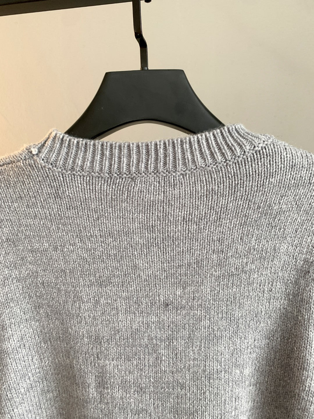 Classic Fashion Sweater-10076