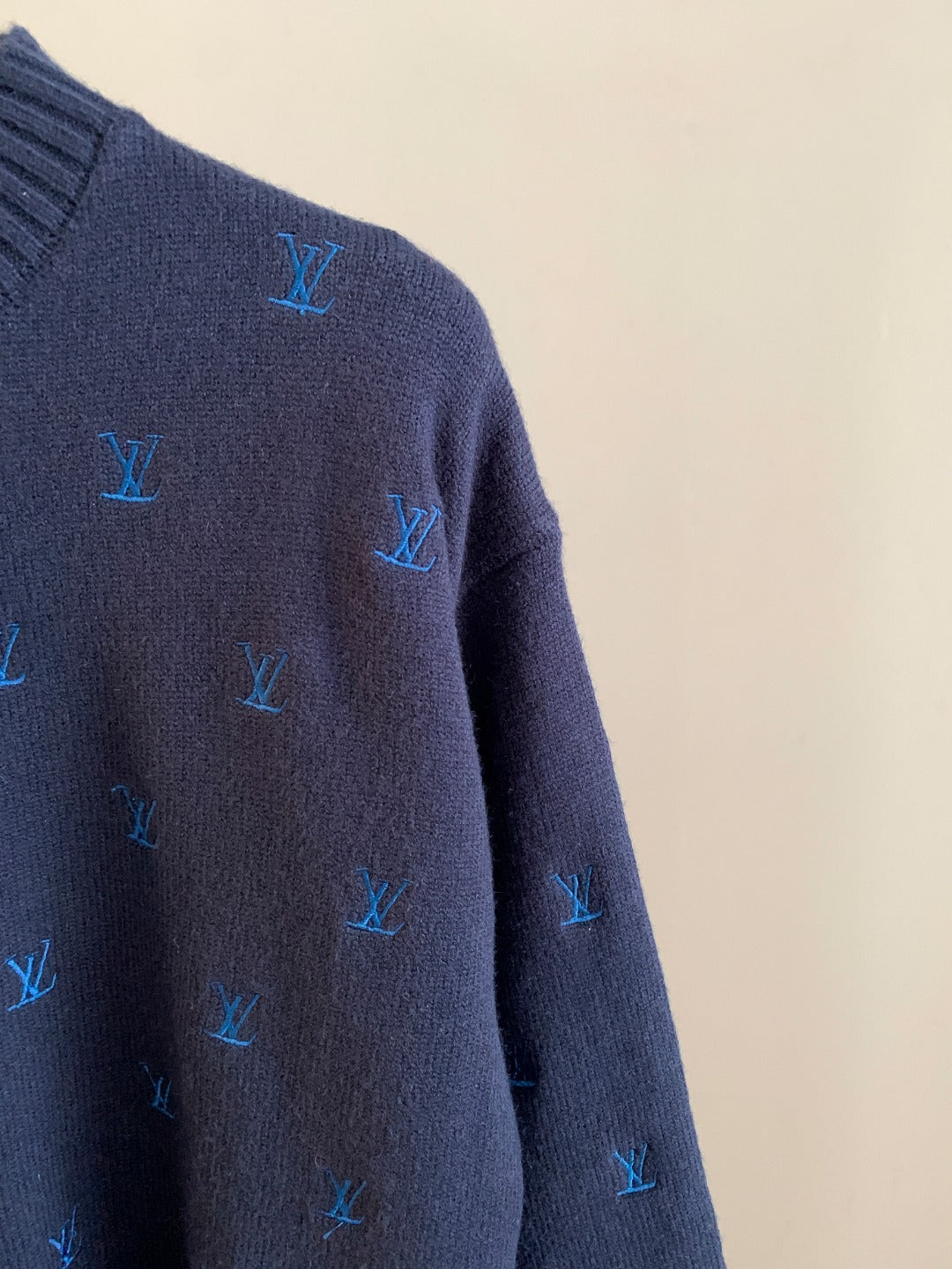 Classic Fashion Sweater-10078