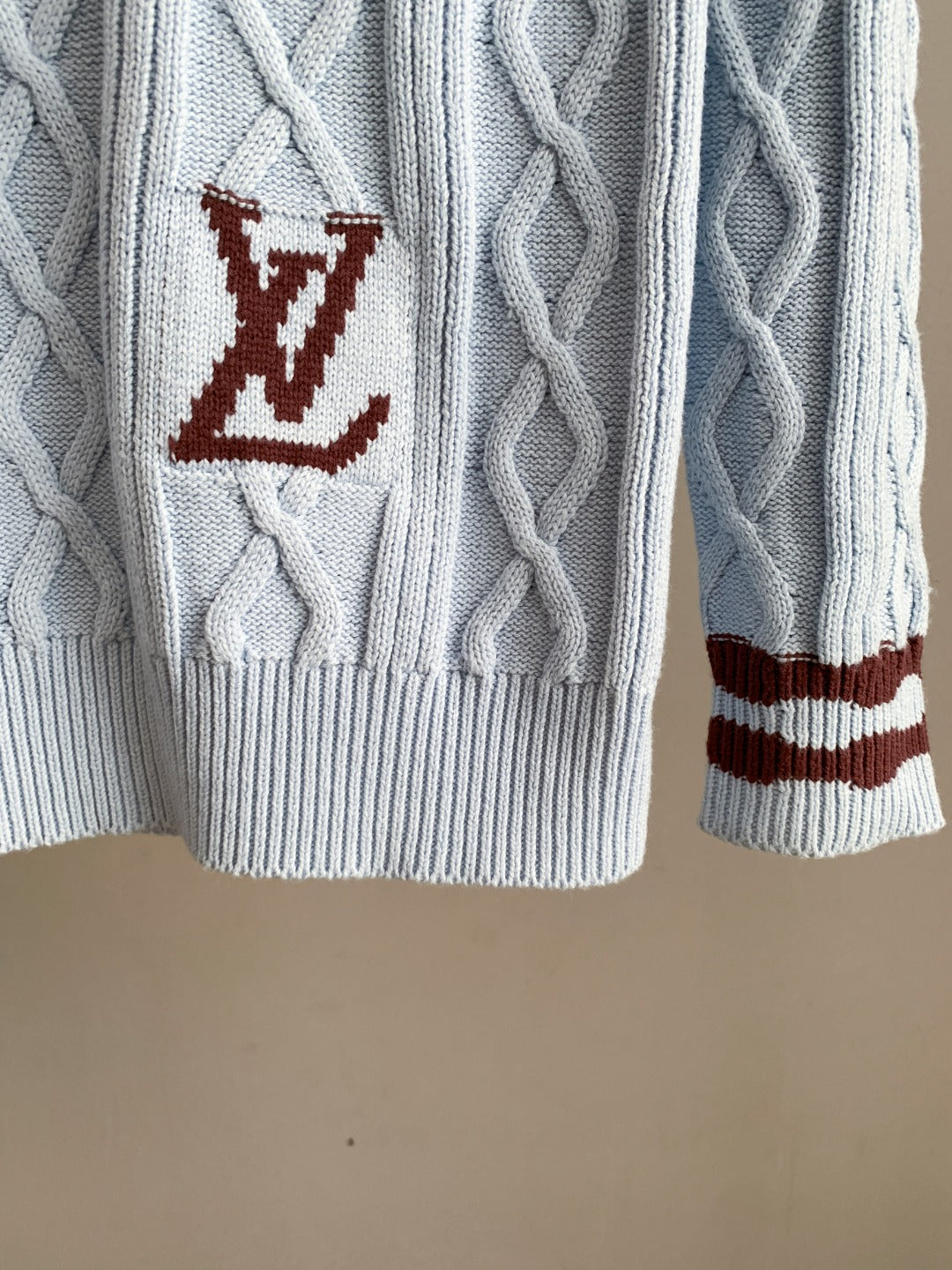 Classic Fashion Sweater-10079