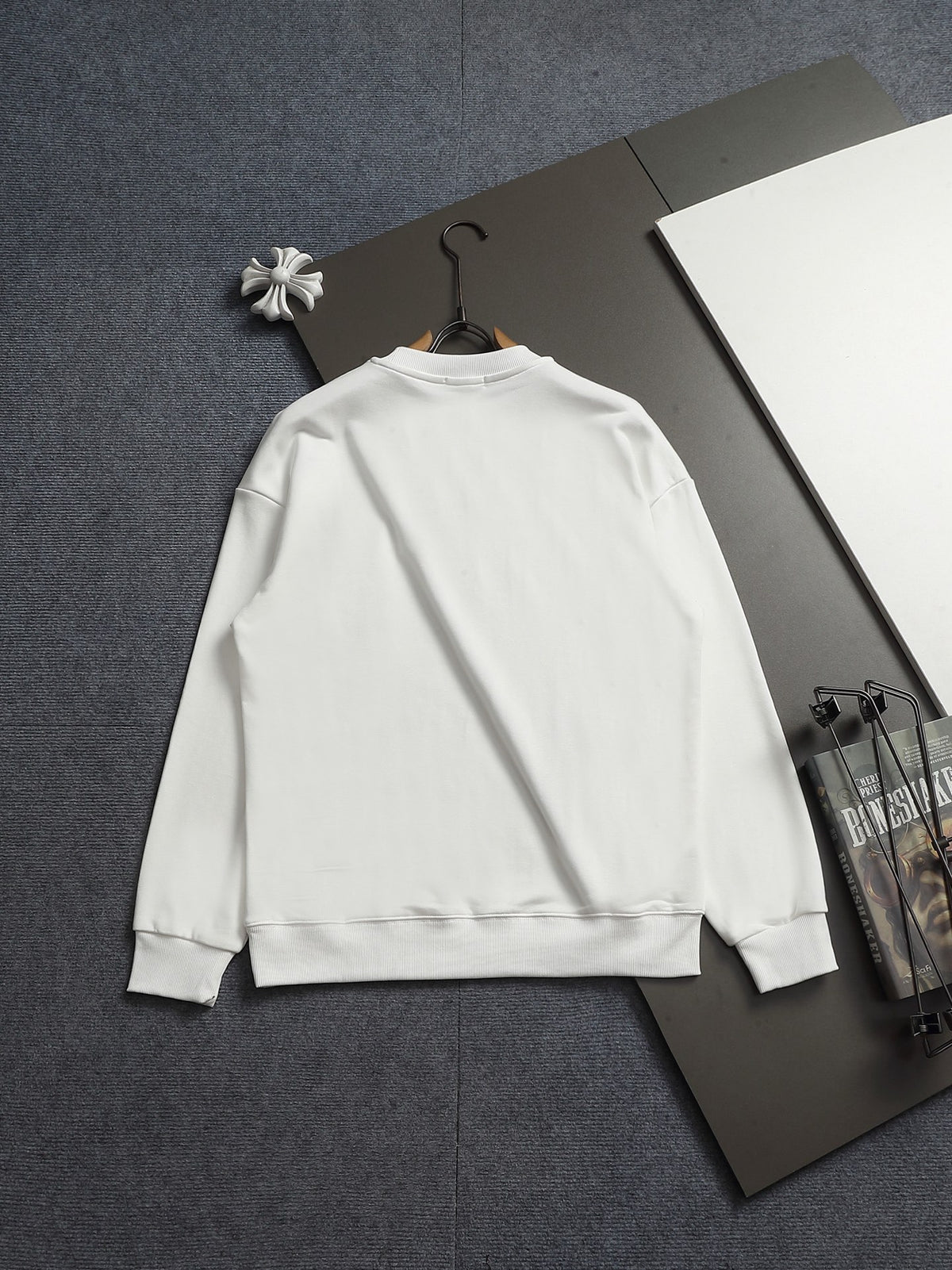 Classic Fit Hoodie-10007