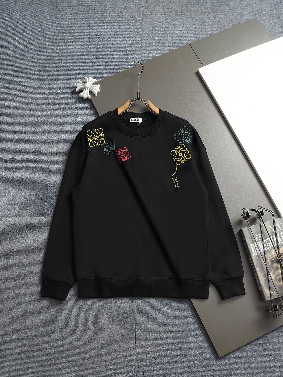 Classic Fit Hoodie-10007