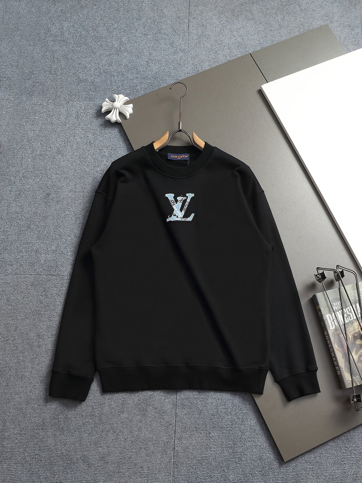 Classic Fit Hoodie-10009