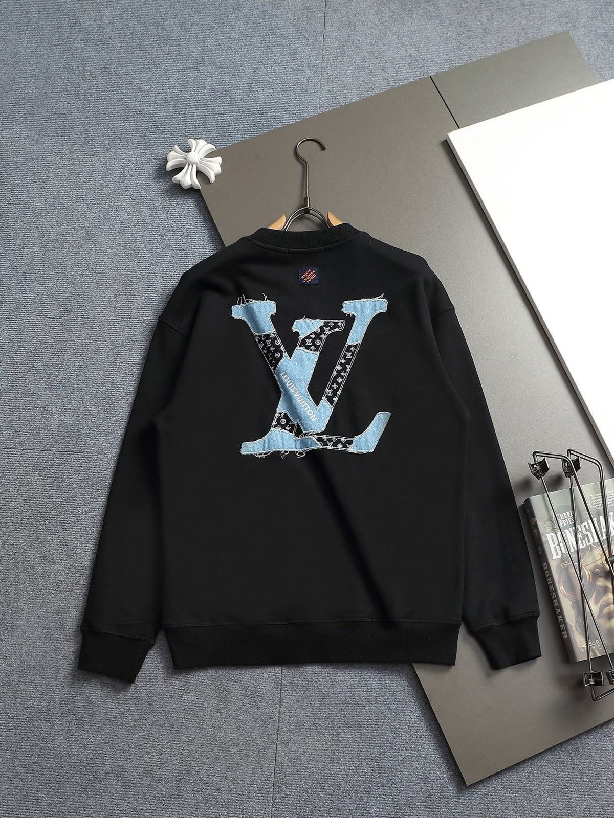 Classic Fit Hoodie-10009