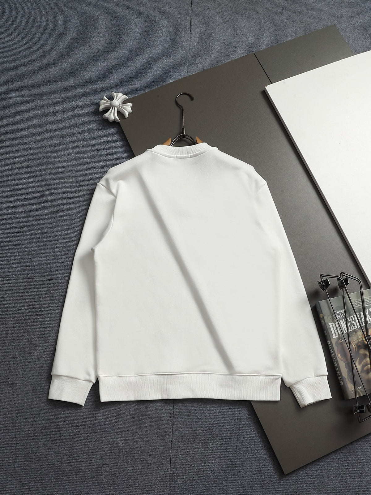 Classic Fit Hoodie-10012