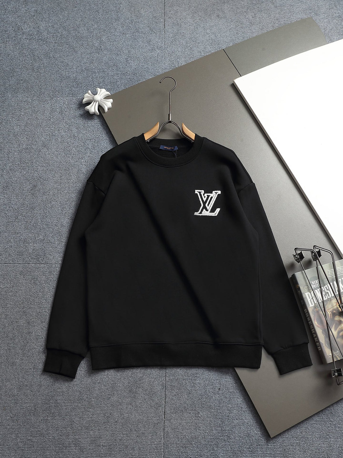 Classic Fit Hoodie-10014