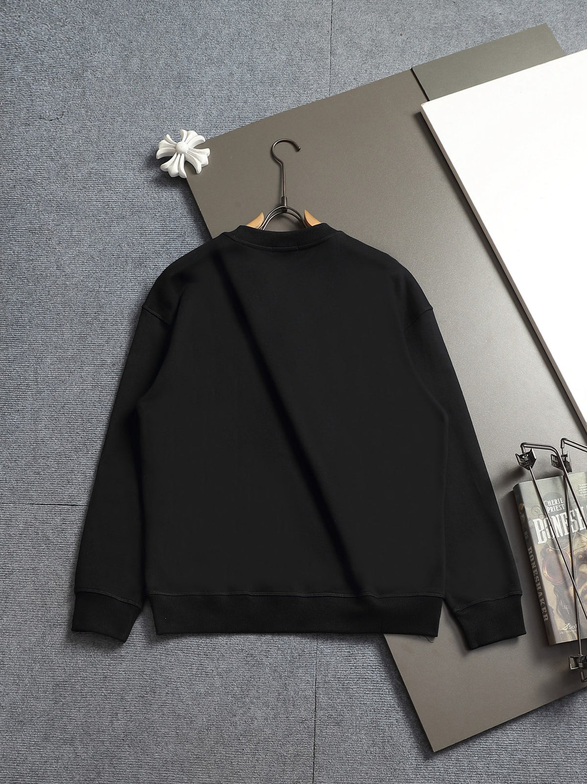 Classic Fit Hoodie-10016