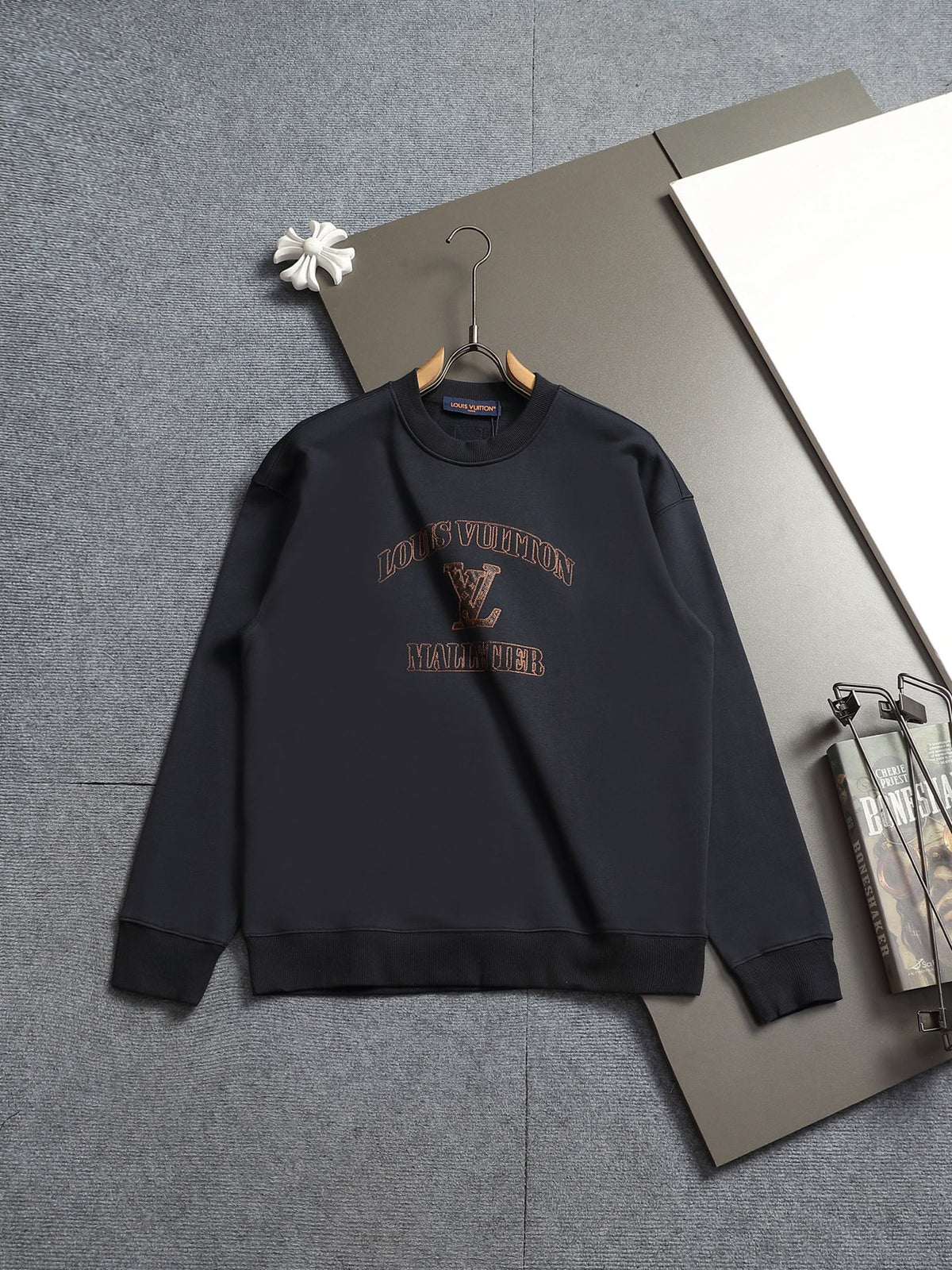 Classic Fit Hoodie-10019