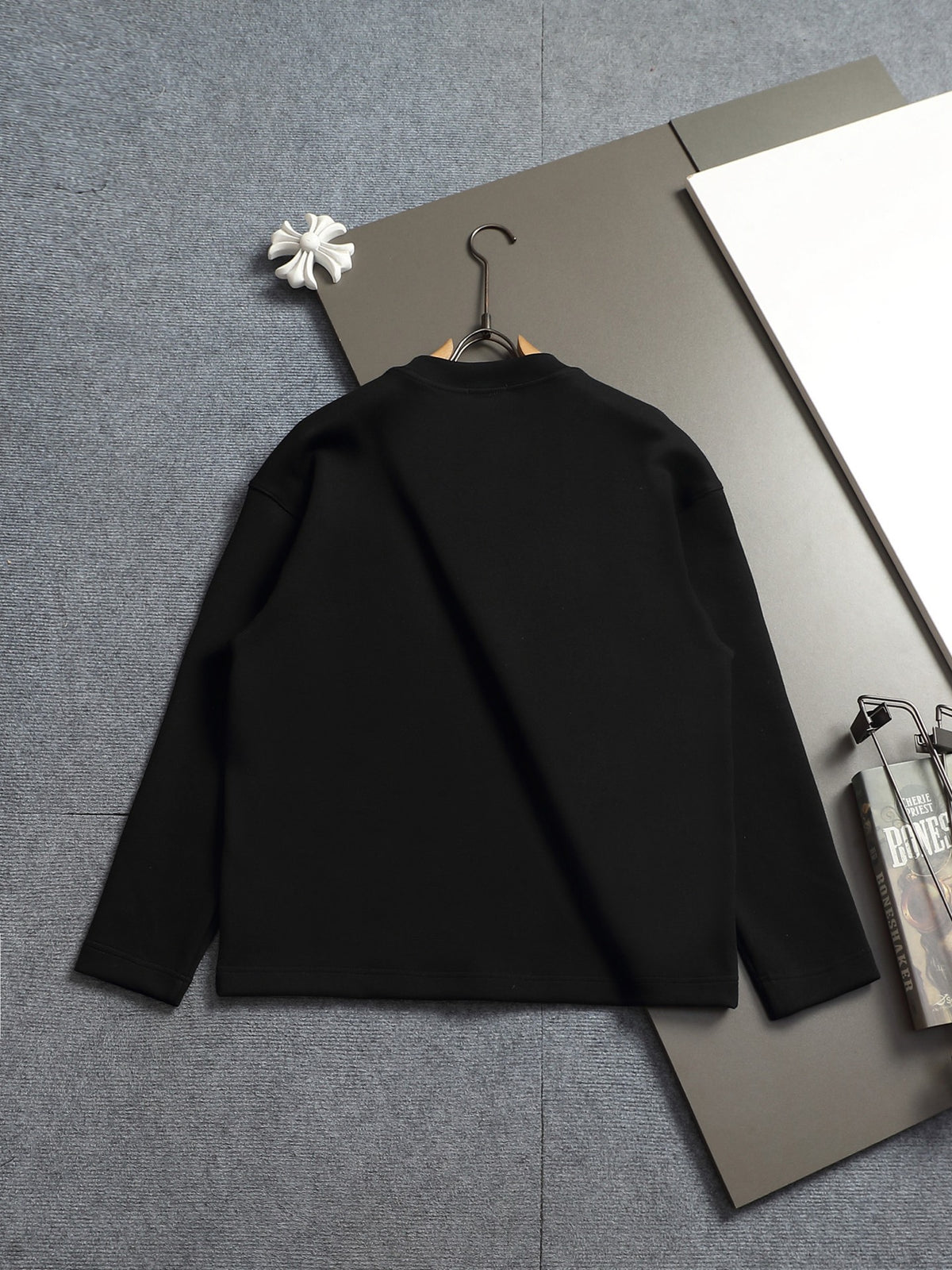 Classic Fit Hoodie-10020