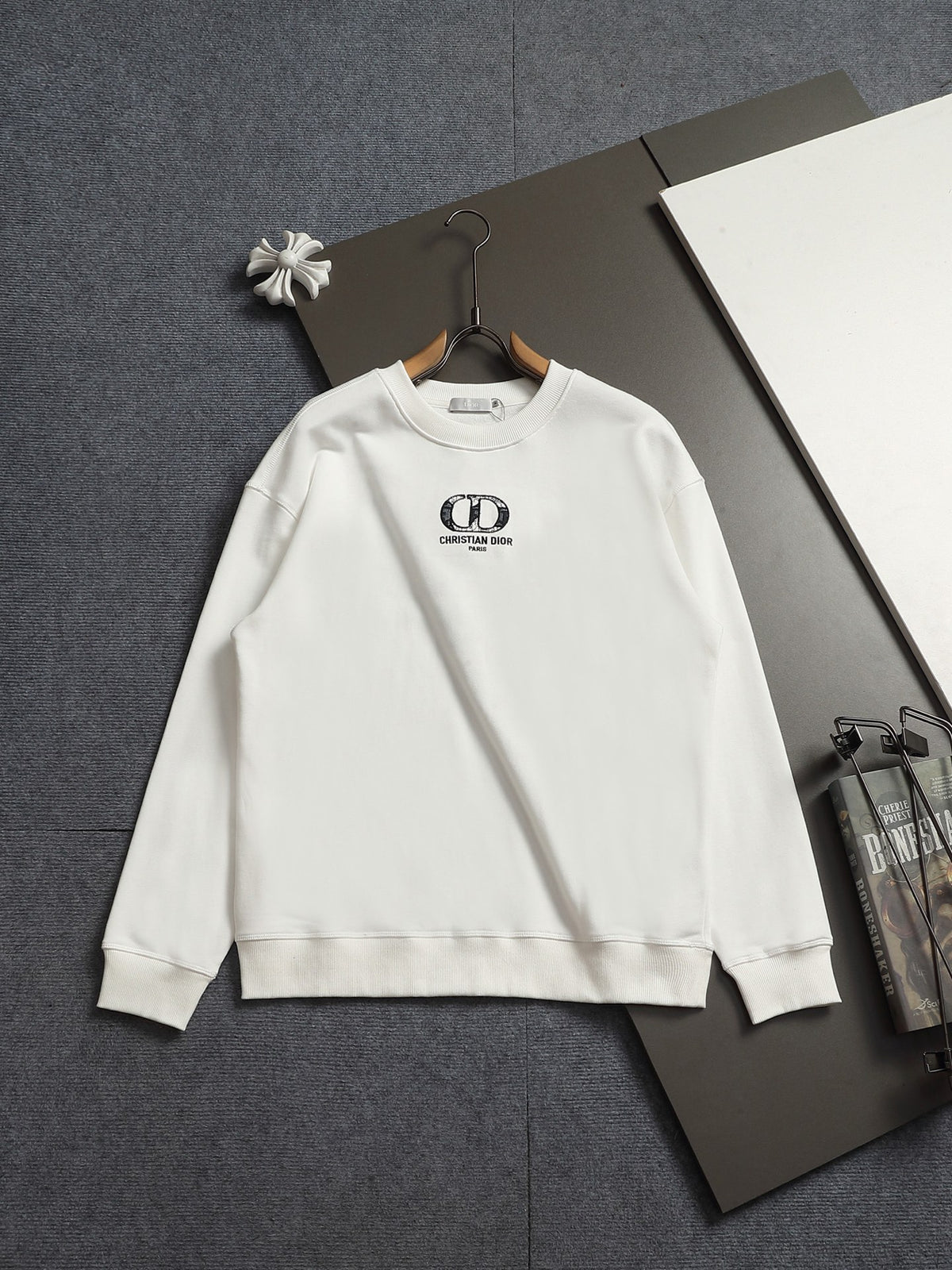 Classic Fit Hoodie-10021