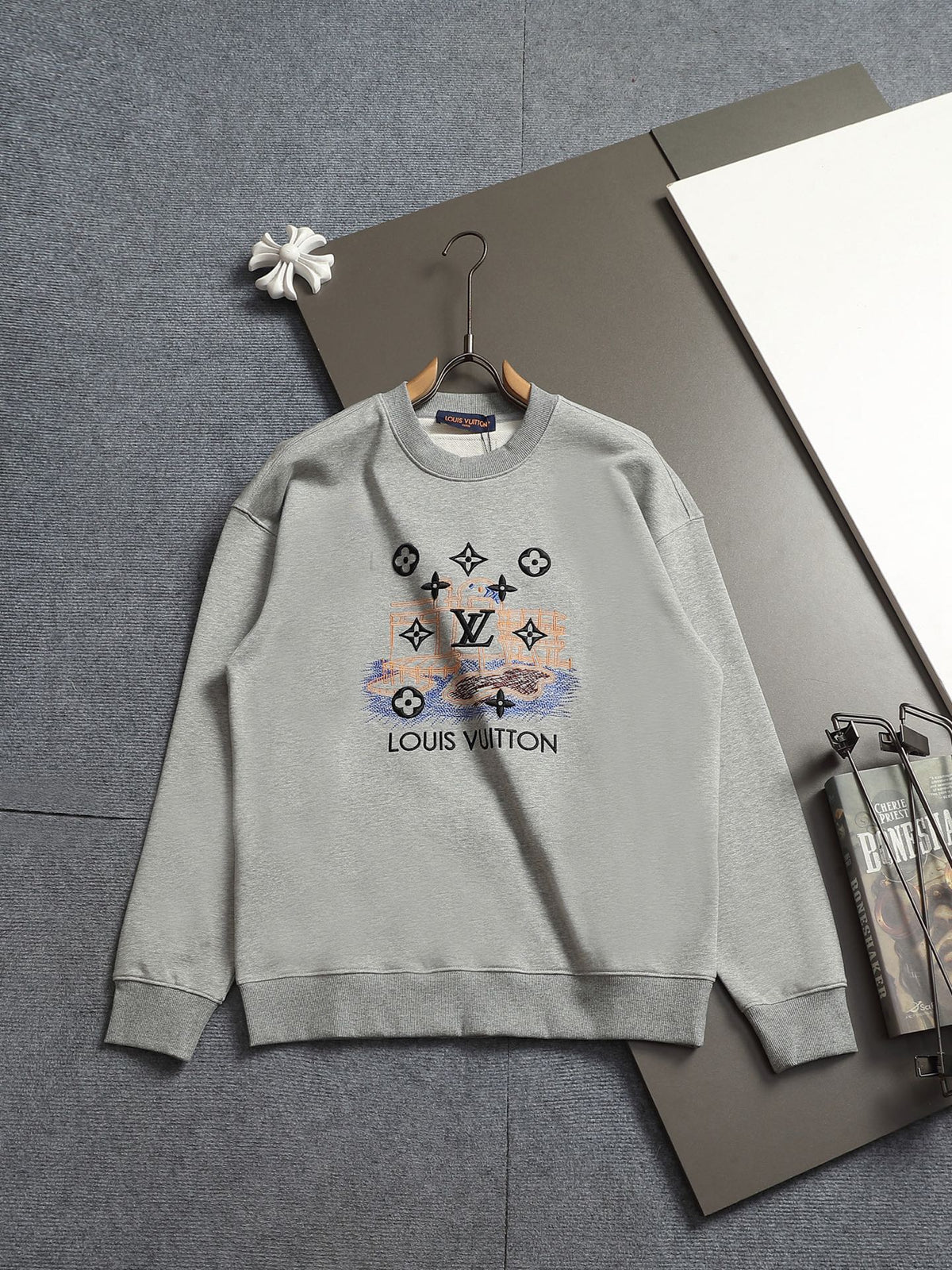 Classic Fit Hoodie-10022